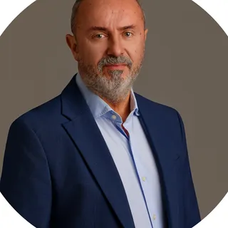 Adolfo Iñiguez Adolfo Iñiguez