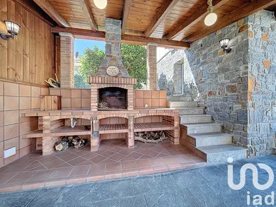Casa  a Montornès del Vallès