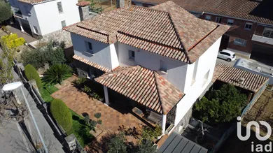 Casa  a Montornès del Vallès
