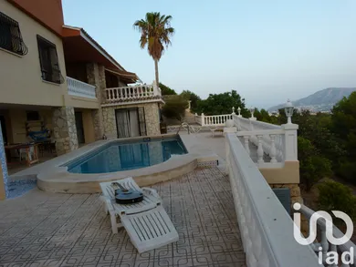 Apartment in house in La Nucia