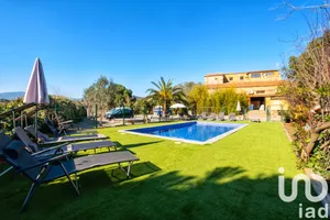 Masia en Bigues i Riells del Fai