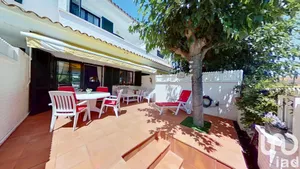 Casa adossada a Creixell