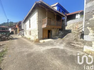 Casa de poble a Lena