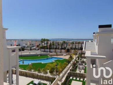 Ático en Urb. Pueblo Bravo