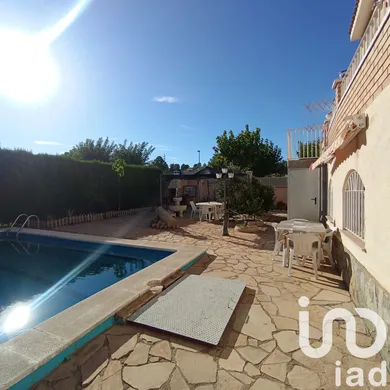 House in Flix