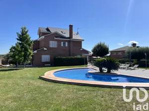 Casa de campo en Palau-solità i Plegamans