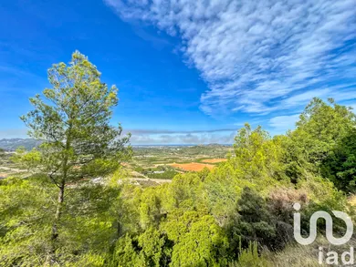 Terrain à bâtir à Ador