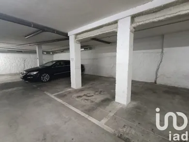 Garage à Vilanova i la Geltrú