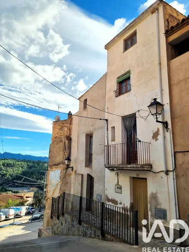 House in El Pinell de Brai