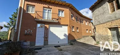Apartment in house in Secastilla