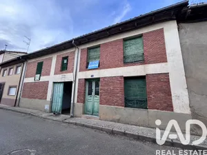 Casa de pueblo en Villaturiel