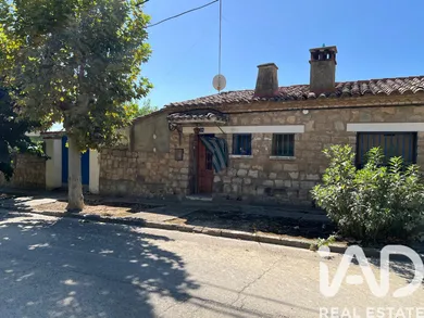 Village house in Lanaja