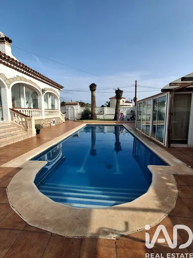 Cottage in Mont-roig del Camp