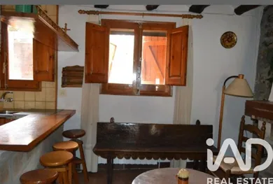 Casa de poble a Vilanova de Meià