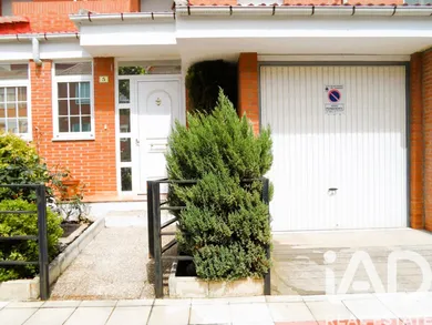 Cottage in San Andrés del Rabanedo