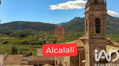 Village house in Alcalalí