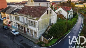 Semi-detached house in Ferrol
