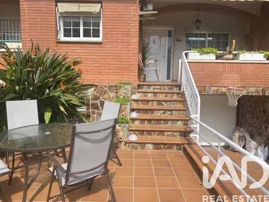 Semi-detached house in Palau-solità i Plegamans