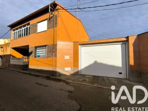 Casa de poble a Villademor de la Vega