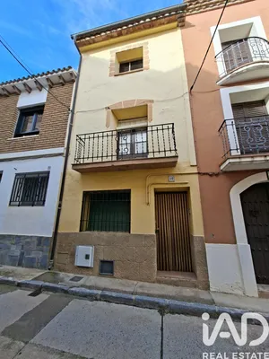 Casa de poble a Alcolea de Cinca