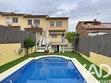 Semi-detached house in Calafell