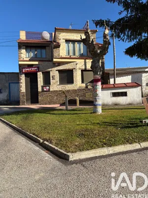 Edificio en Valverdón