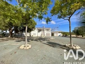 Casa de campo en BLANCA