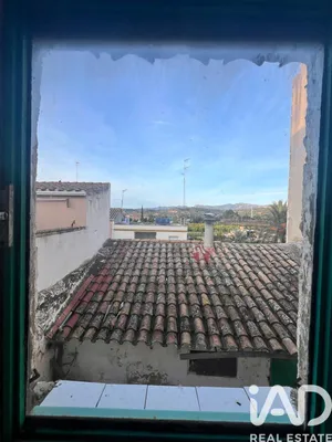 Village house in Tortosa