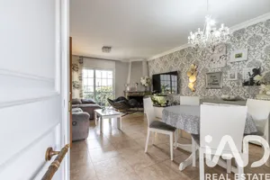 Semi-detached house in Palau-solità i Plegamans