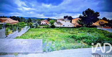 Terreny edificable a Canyelles