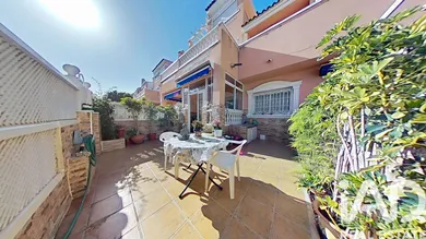 Casa adosada en Santa Pola