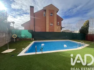 Semi-detached house in Villamediana de Iregua