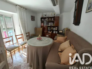 Village house in Vitigudino