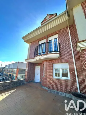 Casa adosada en Valdefresno