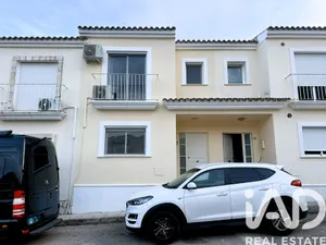 Casa adossada a Sagra