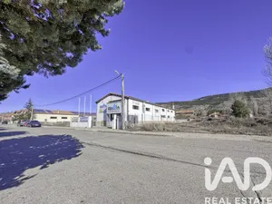 Edificio en Alcalá de la Selva