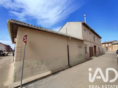 Village house in San Justo de la Vega