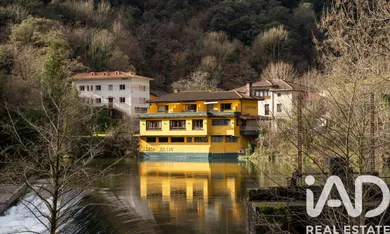 Building in Peñamellera Alta