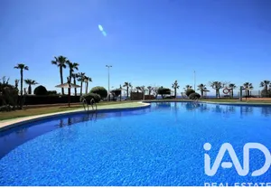 Casa adossada a Orihuela