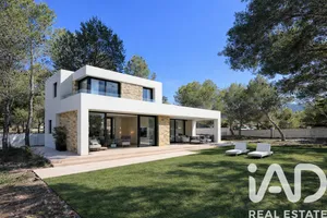 Building plot in Tibi