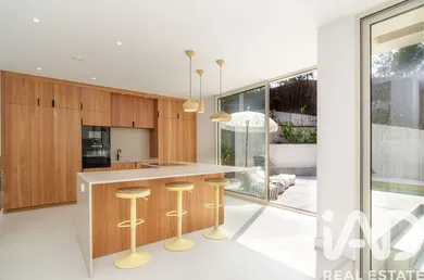 Sant Pere de Ribes, 752 m²
