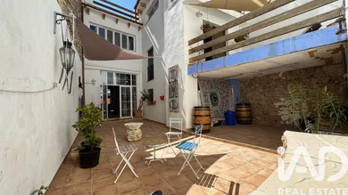 Village house in Pego