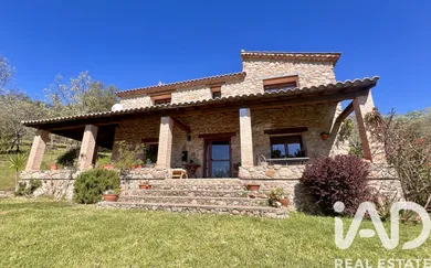 Chalet en Perales del Puerto