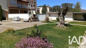 Casa de poble a Olot