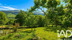 Casa adossada a Corvera de Toranzo