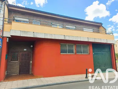 Chalet en Sariegos
