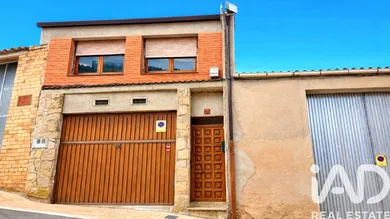 Casa adosada en Conesa