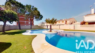Casa adossada a Creixell