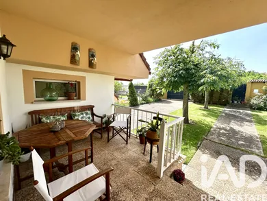 Casa pareada en Santovenia de la Valdoncina