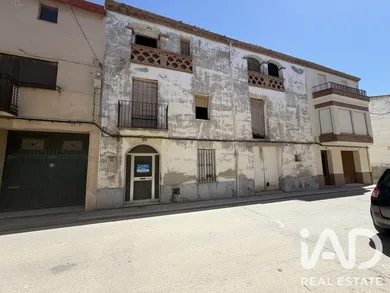 Village house in Castellserà